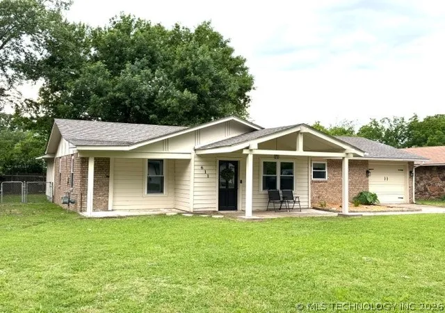Photo 1 of Single family home for sale at 611 N Washington Ave, Wagoner, OK 74467 | MLS# 2617138 | Listing updated on 2026-08-21