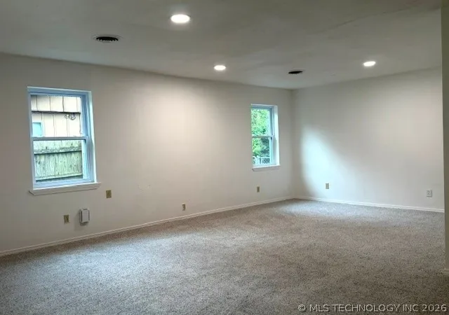 Photo 3 of Single family home for sale at 611 N Washington Ave, Wagoner, OK 74467 | MLS# 2617138 | Listing updated on 2026-08-21