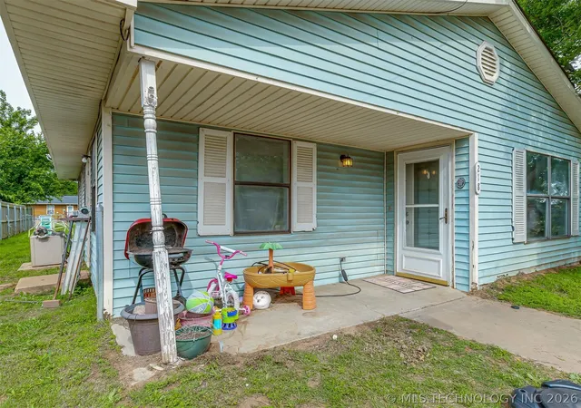 3rd image of 218 S 3Rd Ave, Stroud, OK 74079 | MLS# 2615756