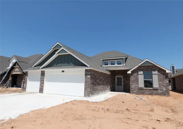 Photo 1 of Single family home for sale at 2824 E Northampton St, Broken Arrow, OK 74014 | MLS# 2617262 | Listing updated on 2026-08-25