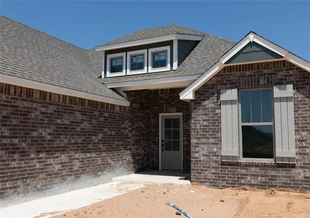 Photo 2 of Single family home for sale at 2824 E Northampton St, Broken Arrow, OK 74014 | MLS# 2617262 | Listing updated on 2026-08-25