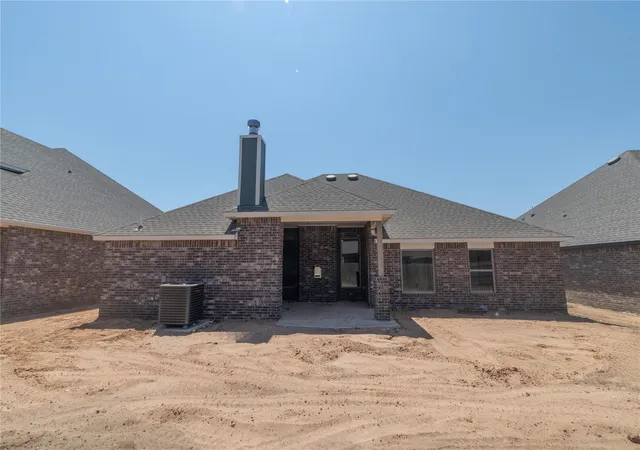 Photo 3 of Single family home for sale at 2824 E Northampton St, Broken Arrow, OK 74014 | MLS# 2617262 | Listing updated on 2026-08-25