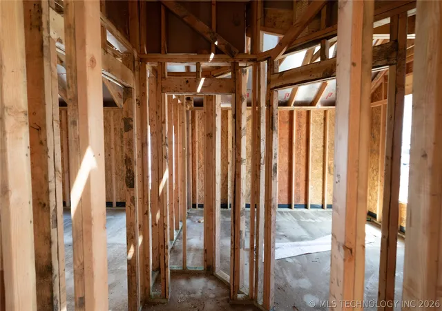 4th image of 2824 E Northampton St, Broken Arrow, OK 74014 | MLS# 2617262