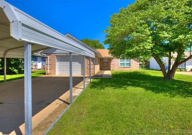 Homes for sale in Claremore, OK | 606 W 19th St S, Claremore, OK 74019 | MLS# 2616836