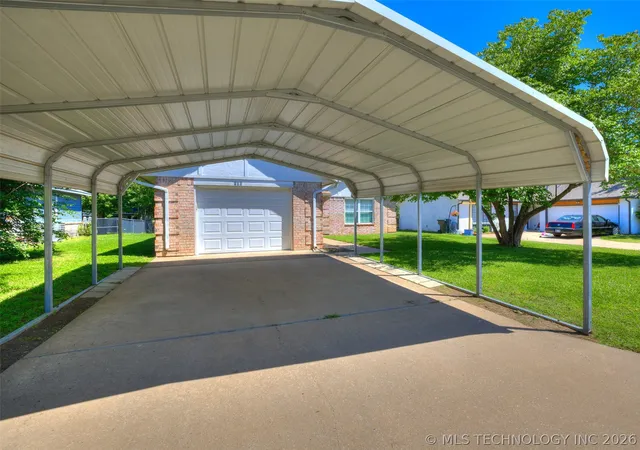 Homes for sale in Claremore, OK | 606 W 19Th St S, Claremore, OK 74019 | MLS# 2616836