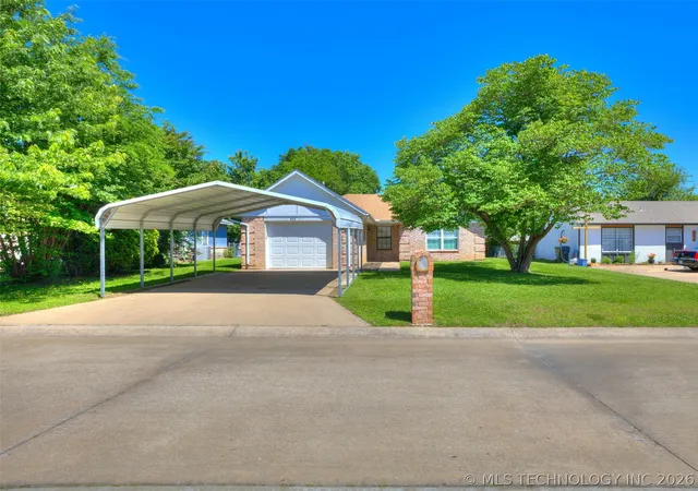 Homes for sale in Claremore, OK | 606 W 19Th St S, Claremore, OK 74019 | MLS# 2616836