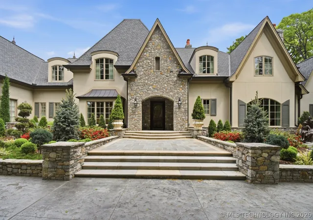 Photo 1 of Mansion for sale at 10427 S Oxford Ave, Tulsa, OK 74137 | MLS# 2617037 | Listing updated on 2026-08-28