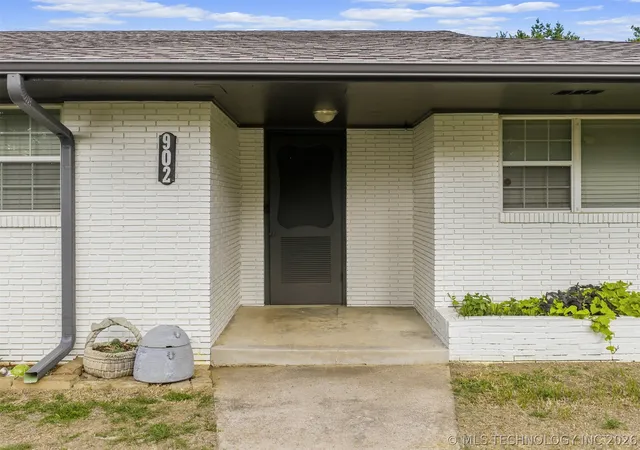 Homes for sale in Ardmore, OK | 902 P St Sw, Ardmore, OK 73401 | MLS# 2617236