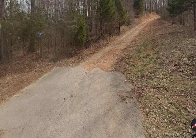 Photo 3 of Single family home for sale at 2644 N 548 Road, Tahlequah, OK 74464 | MLS# 2617189 | Listing updated on 2026-06-05