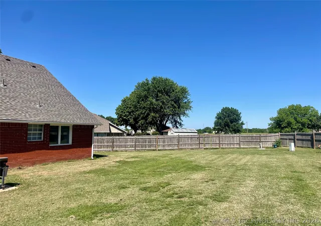Photo 25 of Single family home for sale at 320 Heritage, Fort Gibson, OK 74434 | MLS# 2617331 | Listing updated on 2026-08-20