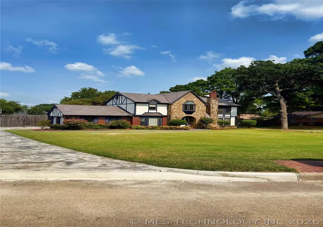Homes for sale in Henryetta, OK | 1103 Oakwood Cir, Henryetta, OK 74437 | MLS# 2617208