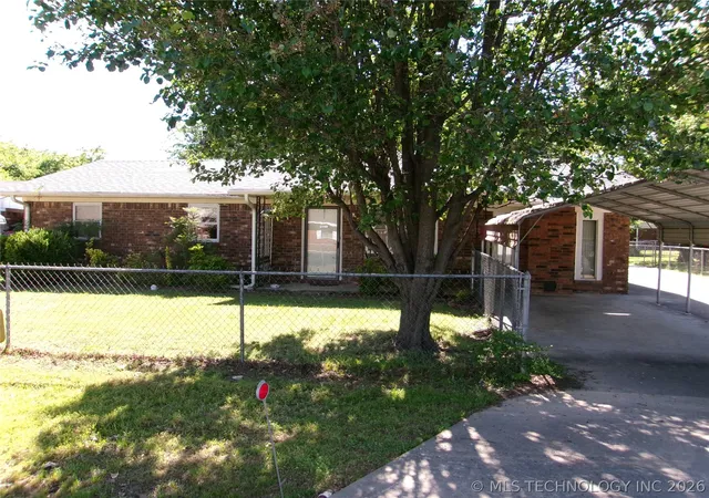 1st image of 1205 Nw 9th St, Stigler, OK 74462 | MLS# 2617353