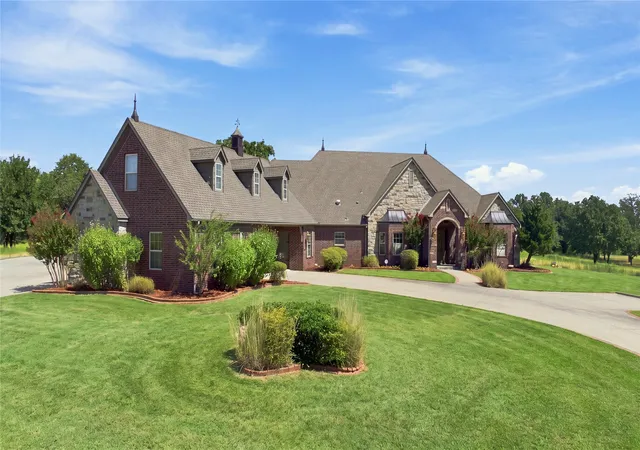Photo 3 of Single family home for sale at 26961 E 134th Street S, Coweta, OK 74429 | MLS# 2617361 | Listing updated on 2026-08-21