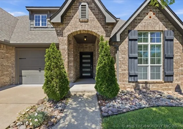 Photo 2 of Sale Pending at 3509 W 106th Street S, Jenks, OK 74037 | MLS# 2617377 | Listing updated on 2026-09-29