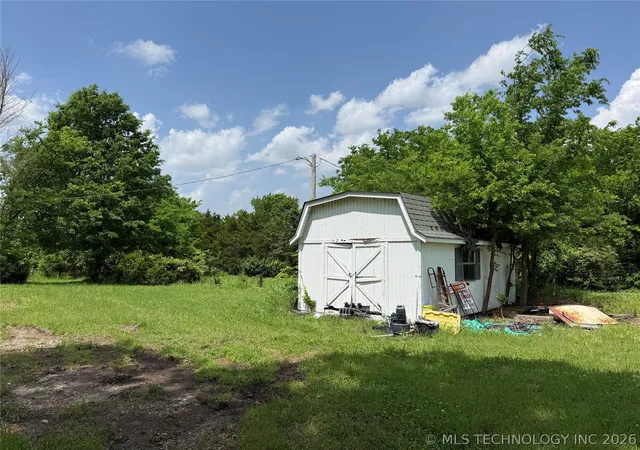 Homes for sale in Claremore, OK | 11876 E 405 Rd, Claremore, OK 74017 | MLS# 2615891