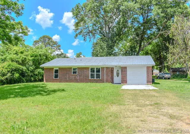1st image of 801 Se 6th St, Antlers, OK 74523 | MLS# 2617040