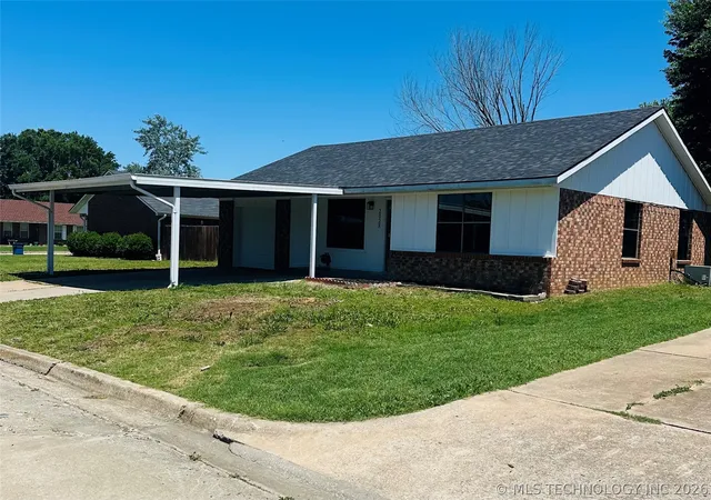 Homes for sale in Mc Alester, OK | 2028 N 12 St, Mc Alester, OK 74501 | MLS# 2617410