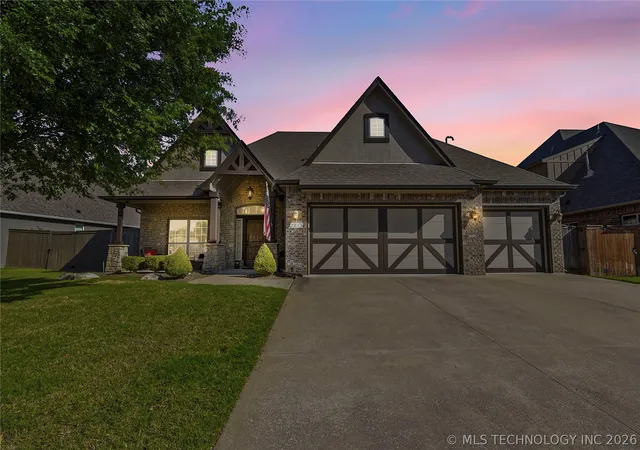 Photo 1 of Sale Pending at 2813 W Edgewater St, Broken Arrow, OK 74012 | MLS# 2617364 | Listing updated on 2026-08-20