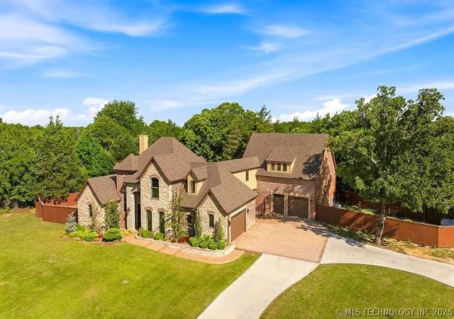 Photo 3 of Single family home for sale at 12435 County Rd 3593 Cir, Ada, OK 74820 | MLS# 2616634 | Listing updated on 2026-08-20