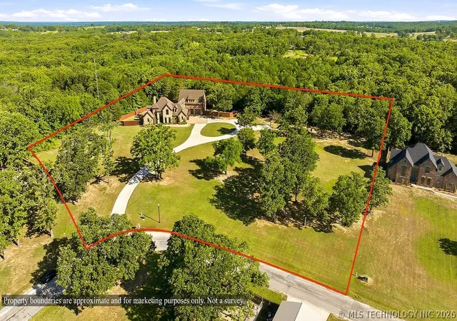 Photo 3 of Single family home for sale at 12435 County Rd 3593 Cir, Ada, OK 74820 | MLS# 2616634 | Listing updated on 2026-08-20