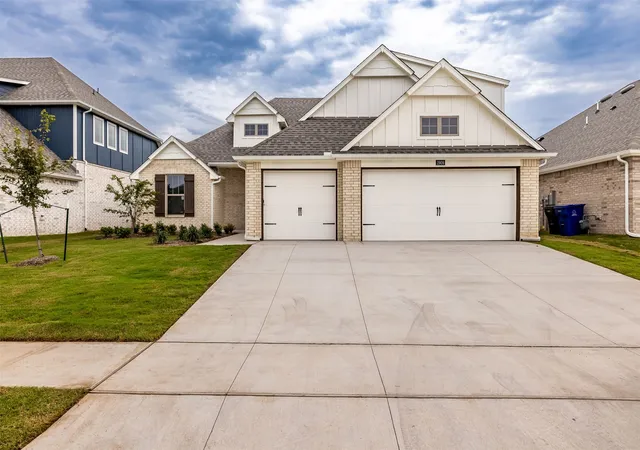 Photo 1 of Single family home for sale at 2909 E Northampton St, Broken Arrow, OK 74014 | MLS# 2617139 | Listing updated on 2026-10-07