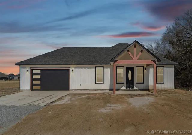 Homes for sale in Pryor, OK | 239 E 500 Rd, Pryor, OK 74361 | MLS# 2617493