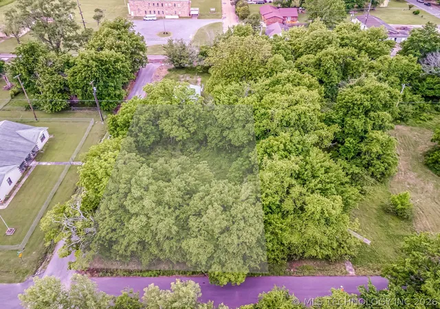 Photo 2 of Land for sale at 2302 Elizabeth Ave E, Muskogee, OK 74401 | MLS# 2617539 | Listing updated on 2026-06-27