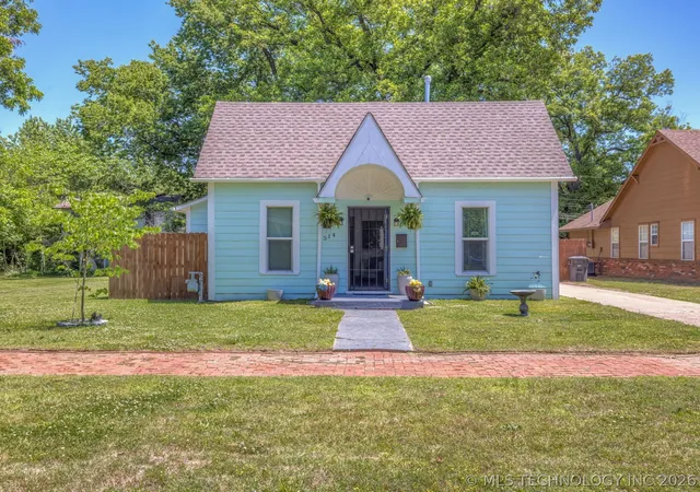 Photo 1 of Sale Pending at 514 S Seneca Ave, Bartlesville, OK 74003 | MLS# 2617336 | Listing updated on 2026-08-24