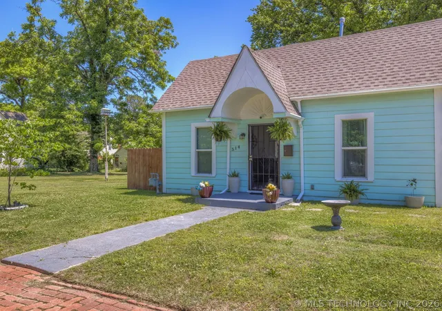 Photo 2 of Sale Pending at 514 S Seneca Ave, Bartlesville, OK 74003 | MLS# 2617336 | Listing updated on 2026-08-24