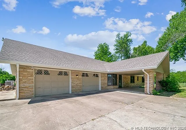 Homes for sale in Sapulpa, OK | 16580 W 81st St S, Sapulpa, OK 74066 | MLS# 2616726