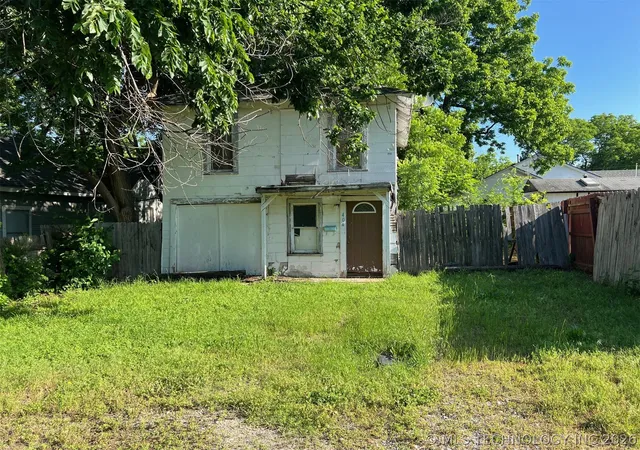 Photo 1 of Sale Pending at 404 West 18th, Ada, OK 74820 | MLS# 2617542 | Listing updated on 2026-08-25