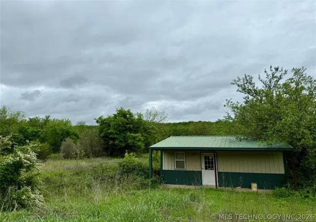 Homes for sale in Henryetta, OK | 26945 S 206 Rd, Henryetta, OK 74437 | MLS# 2617573