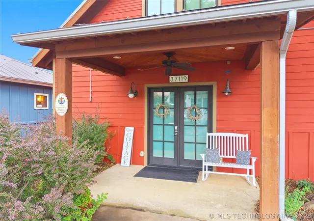 Photo 3 of Single family home for sale at 37119 S Cliff Crst Dr, Vinita, OK 74301 | MLS# 2617581 | Listing updated on 2026-08-20