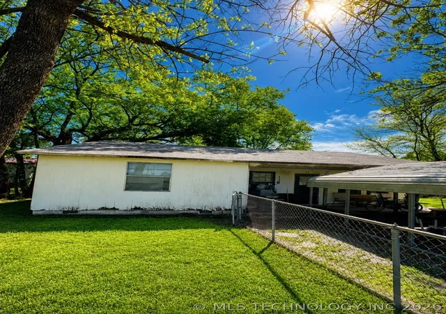 Homes for sale in Kellyville, OK | 327 S Spruce St, Kellyville, OK 74039 | MLS# 2617548