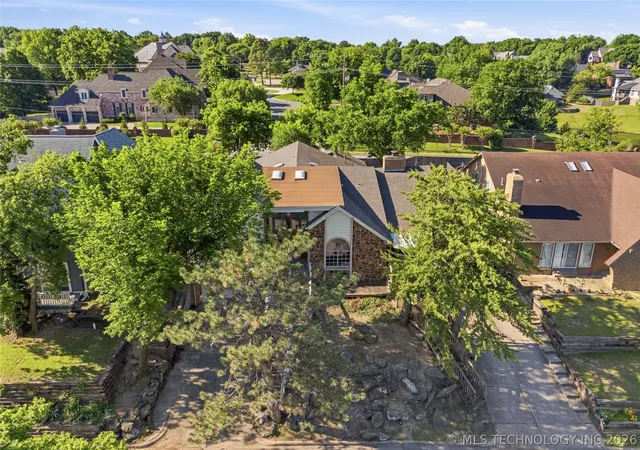 3rd image of 3928 E 60Th Pl, Tulsa, OK 74135 | MLS# 2617600