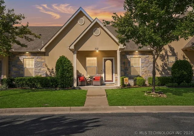 Homes for sale in Broken Arrow, OK | 312 S Cypress Ave, Broken Arrow, OK 74012 | MLS# 2617593