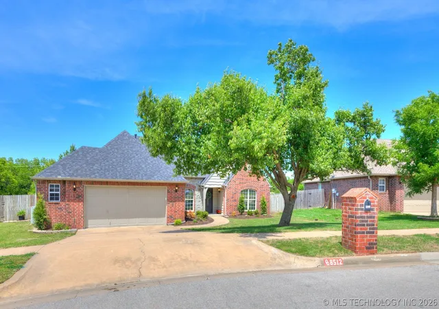 Homes for sale in Owasso, OK | 8512 N 100Th Eastavenue, Owasso, OK 74055 | MLS# 2617378