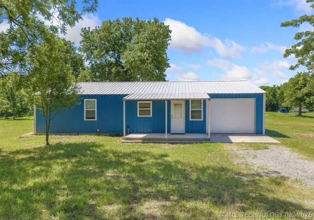 Homes for sale in Pauls Valley, OK | 33776 E County Road 1620, Pauls Valley, OK 73075 | MLS# 2617633