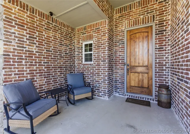 Homes for sale in Glenpool, OK | 13502 S Oak Ct, Glenpool, OK 74033 | MLS# 2617606