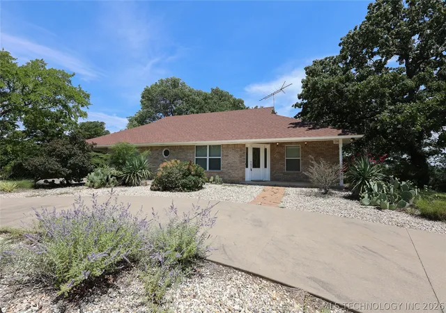 Homes for sale in Sulphur, OK | 1740 Bird St, Sulphur, OK 73086 | MLS# 2617639
