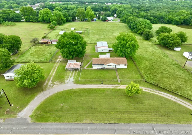 2nd image of 1103 Springdale Rd, Ardmore, OK 73401 | MLS# 2617638