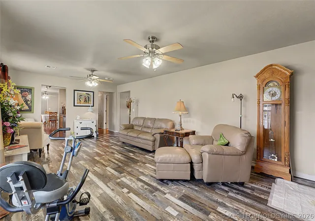 Homes for sale in Pryor, OK | 336 Se 14Th St, Pryor, OK 74361 | MLS# 2617484