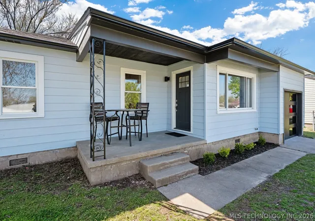 2nd image of 1925 B St Ne, Miami, OK 74354 | MLS# 2616672