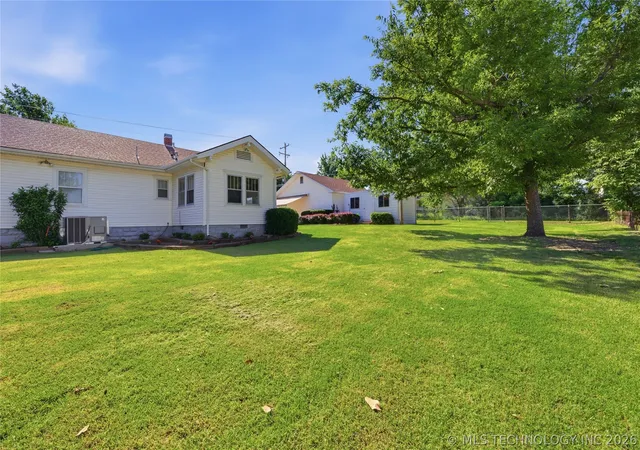 Homes for sale in Sapulpa, OK | 1348 E Mckinley Ave, Sapulpa, OK 74066 | MLS# 2617482