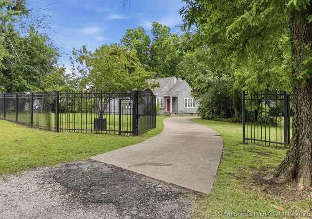 Photo 3 of Single family home for sale at 2776 E 49th Street, Tulsa, OK 74105 | MLS# 2617632 | Listing updated on 2026-08-23