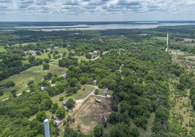 Homes for sale in Madill, OK | 16956 Elliott, Madill, OK 73446 | MLS# 2613152