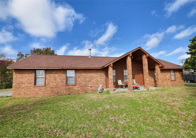 Homes for sale in Locust Grove, OK | 5747 E 620 Rd, Locust Grove, OK 74352 | MLS# 2617777
