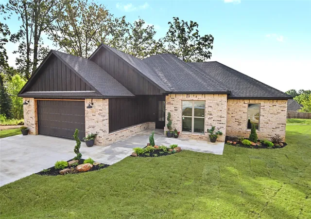 1st image of 685 Woodlands Dr, Tahlequah, OK 74464 | MLS# 2617784