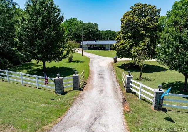 Photo 1 of Single family home for sale at 20014 Highway 32, Kingston, OK 73439 | MLS# 2617681 | Listing updated on 2026-08-20