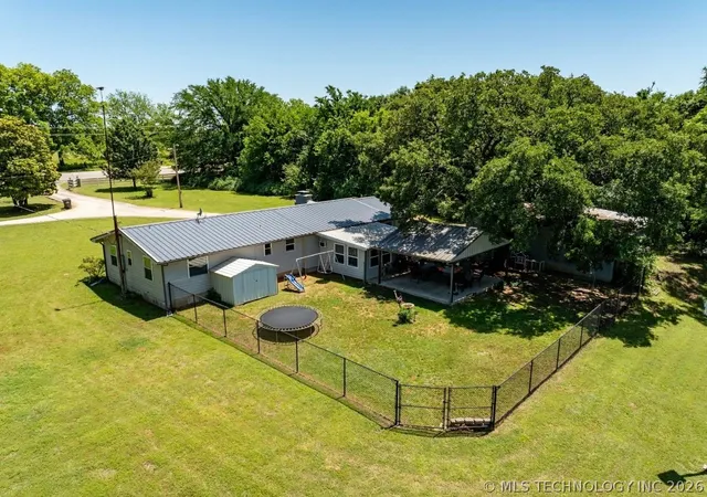 Photo 4 of Single family home for sale at 20014 Highway 32, Kingston, OK 73439 | MLS# 2617681 | Listing updated on 2026-08-20